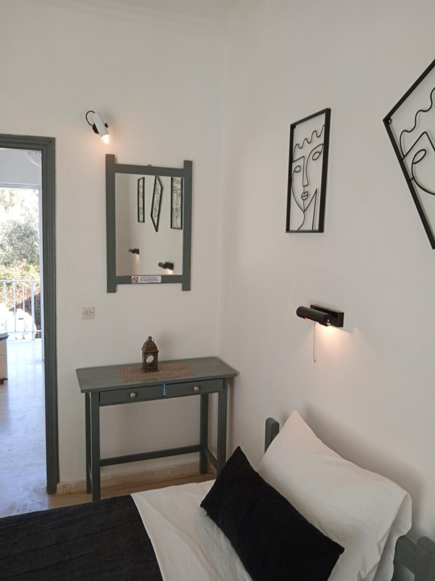 Rose Apartments Mesonghi 모라이티카 객실 사진